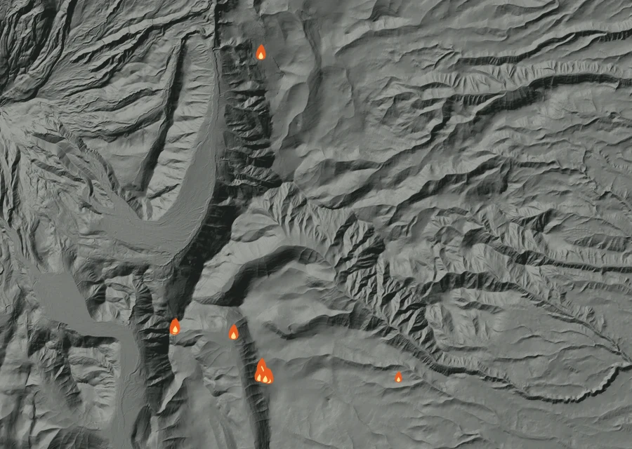 Map for Mon 24 Aug: flames mark every place that gave off heat that day.