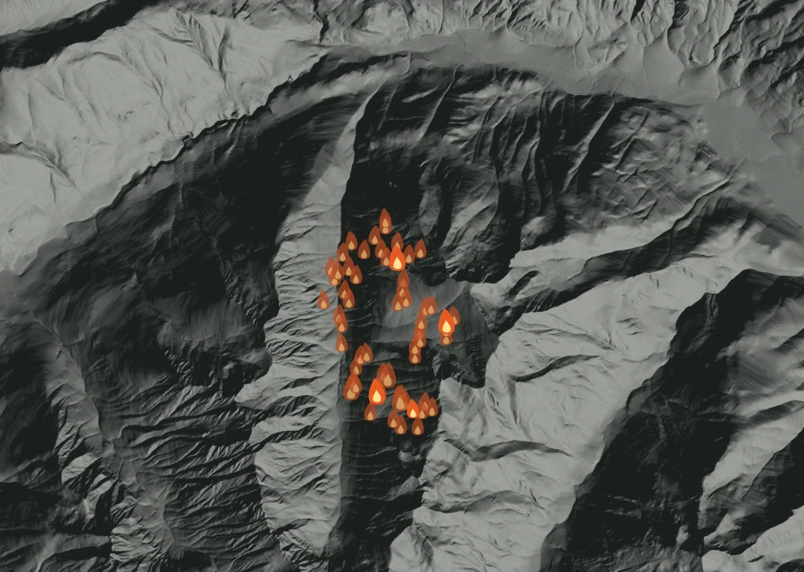 Map for Tue 25 Aug: flames mark every place that gave off heat that day.